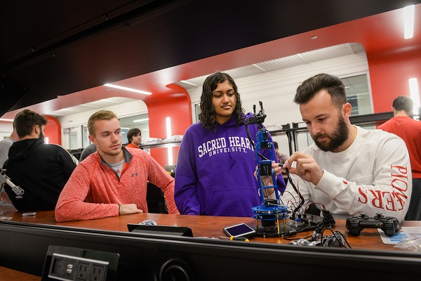 The Artificial Intelligence Lab at Sacred Heart University's Jack Welch College of Business & Technology. Photo by Tracy Deer-Mirek 10/3/19