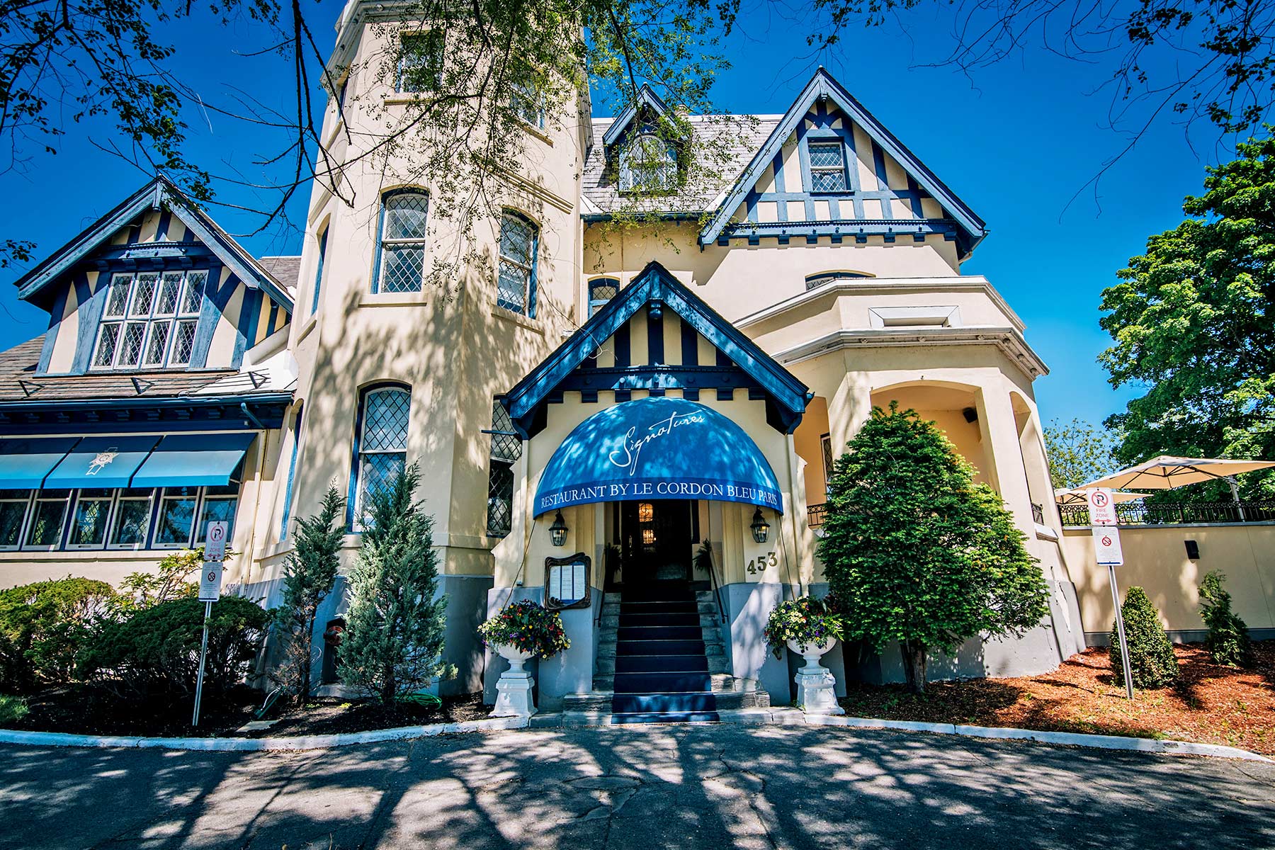 le cordon bleu ottawa building